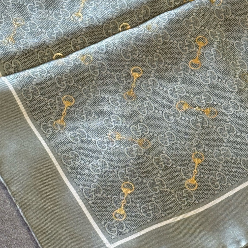 Gucci GG Print with horsebit silk carré, Green and Gold Silk Scarf - Picture 7 of 13